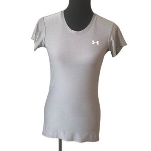 Under Armour Heatgear Fitted Silver Short Sleeve Workout Tee Women’s Medium